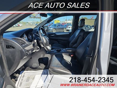 Used 2016 Dodge Grand Caravan R/T FWD image 12