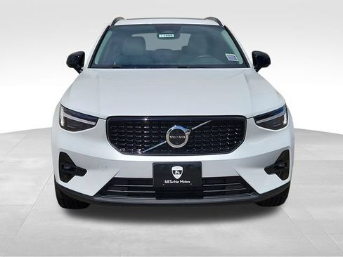 Certified 2026 Volvo XC40 B5 Plus w/ Protection Package Premier AWD/4WD image 2