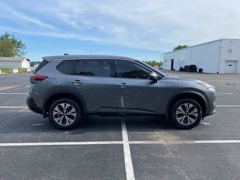 Used 2021 Nissan Rogue SV AWD/4WD image 8