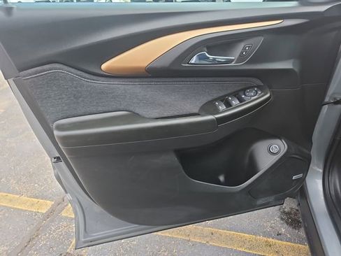 Used 2023 Chevrolet TrailBlazer ACTIV w/ Sun and Liftgate Package image 11