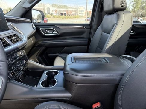 Used 2022 Chevrolet Tahoe Z71 w/ Luxury Package image 25