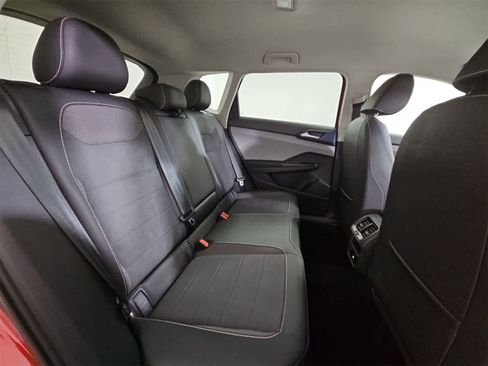 Certified 2024 Volkswagen Taos SE image 20