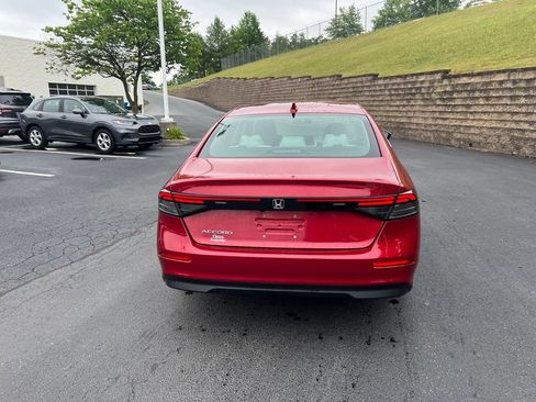 Used 2023 Honda Accord EX image 5