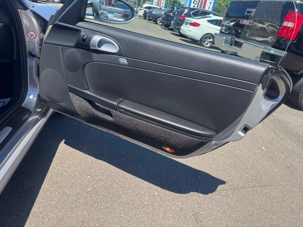 Used 2006 Porsche Boxster RWD image 21