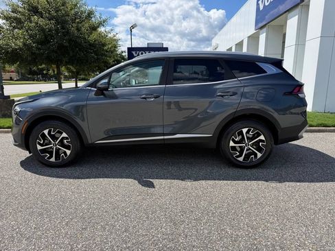 Used 2023 Kia Sportage EX AWD/4WD image 3