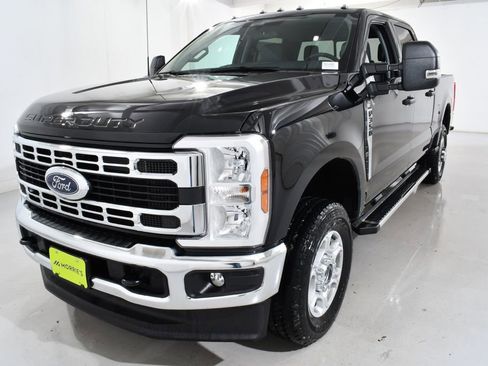 New 2026 Ford F350 XLT w/ FX4 Off-Road Package image 2