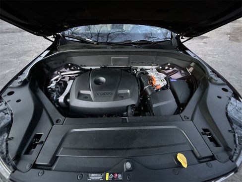Certified 2025 Volvo XC90 T8 Ultra image 14