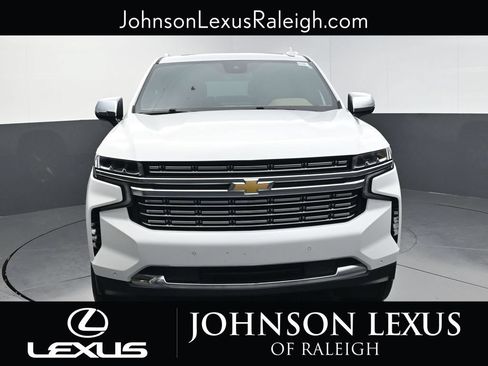 Used 2024 Chevrolet Suburban Premier AWD/4WD image 4