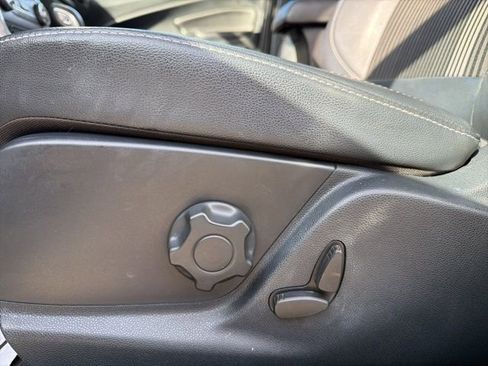 Used 2020 Ford EcoSport SES w/ SES Black Appearance Package image 17