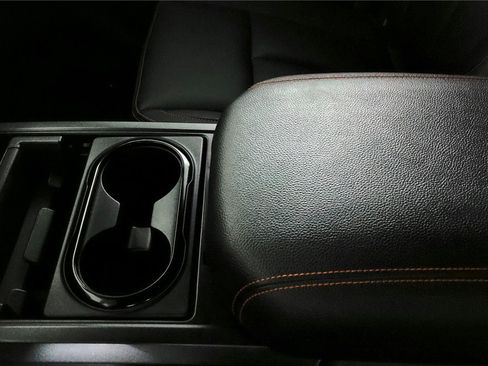 Used 2021 Nissan Titan PRO-4X w/ Pro-4x Convenience Package AWD/4WD image 20