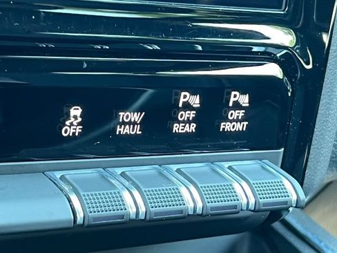 Used 2024 RAM 2500 Laramie w/ Sport Appearance Package AWD/4WD image 36