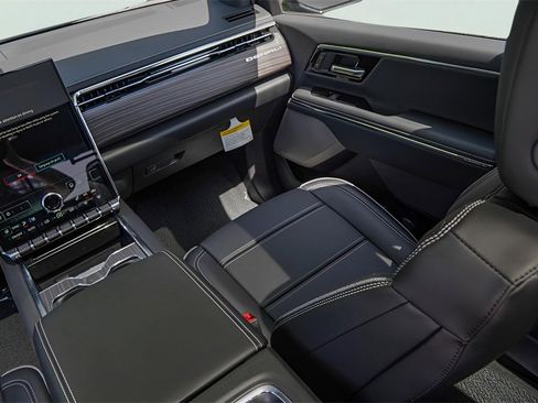 New 2025 GMC Sierra EV Denali image 21