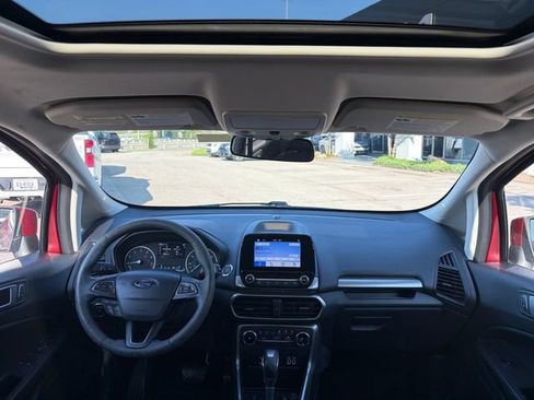 Used 2018 Ford EcoSport SE FWD image 3