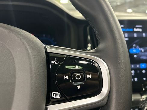 Certified 2025 Volvo XC60 B5 Plus image 13