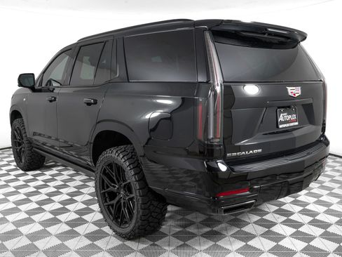 Used 2026 Cadillac Escalade Sport w/ Touring Package AWD/4WD image 7