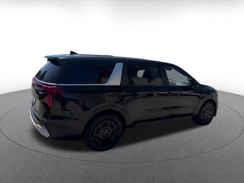Used 2026 Kia Carnival FWD image 14