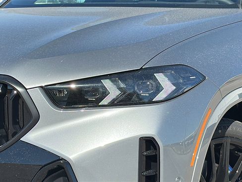 New 2026 BMW X6 xDrive40i image 4
