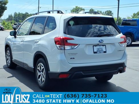Used 2023 Subaru Forester Premium AWD/4WD image 5