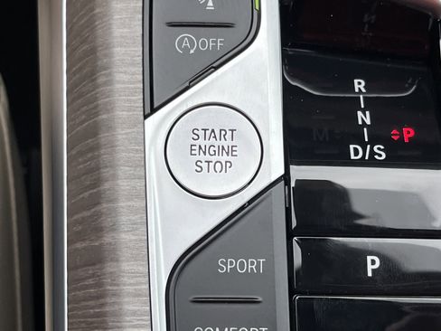 New 2026 BMW 330i Sedan w/ M Sport Package image 11