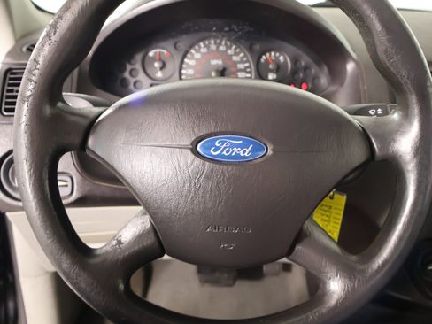Used 2007 Ford Focus S FWD image 3