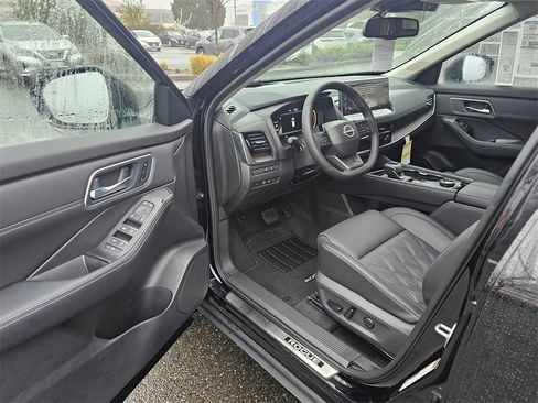 New 2026 Nissan Rogue Platinum image 16