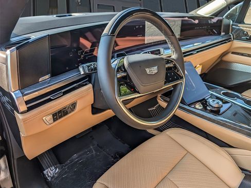 New 2026 Cadillac Escalade IQ Luxury 2 image 8