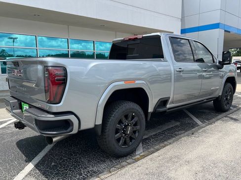 New 2026 GMC Sierra 2500 AT4 w/ AT4 Premium Plus Package AWD/4WD image 4