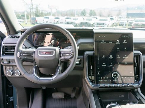 New 2026 GMC Yukon XL AT4 w/ AT4 Premium Package AWD/4WD image 17