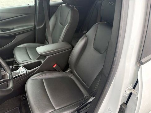 Used 2024 Buick Encore GX Sport Touring image 6