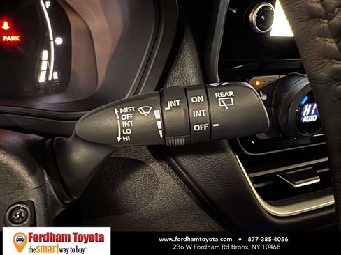 Used 2025 Toyota Grand Highlander AWD image 23