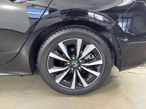 Used 2024 Honda Civic EX-L image 5