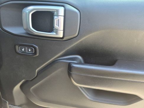Used 2021 Jeep Wrangler Unlimited Sport AWD/4WD image 8