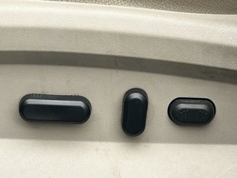 Used 2013 Ford Edge Limited image 23