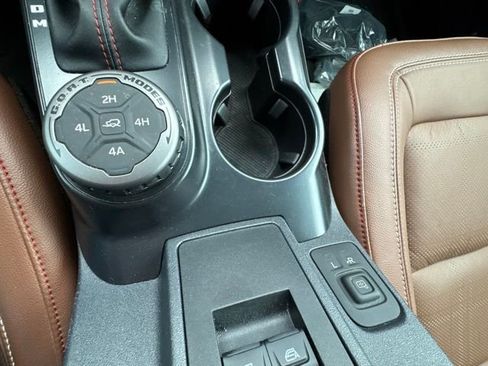Used 2024 Ford Bronco Heritage Edition AWD/4WD image 23