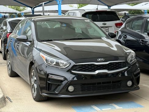 Used 2019 Kia Forte LXS FWD image 3