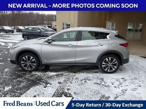 Used 2019 INFINITI QX30 LUXE w/ Navigation Package image 6