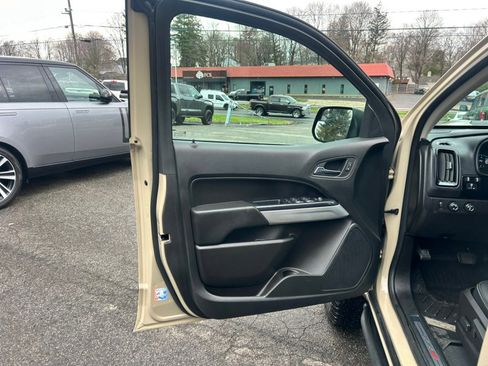 Used 2021 Chevrolet Colorado ZR2 image 16