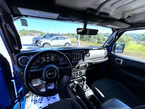 Used 2022 Jeep Wrangler Unlimited Sport AWD/4WD image 12