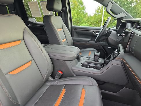Certified 2025 GMC Sierra 1500 AT4 w/ AT4 Premium Package AWD/4WD image 10