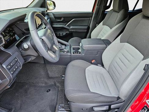 Used 2025 Toyota 4Runner 4WD image 16