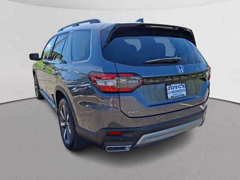 Certified 2023 Honda Pilot Touring image 8