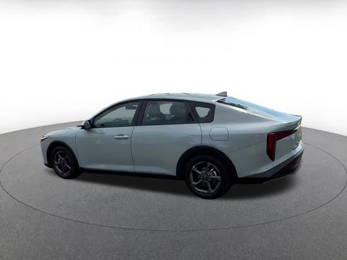 Used 2025 Kia K4 FWD image 10