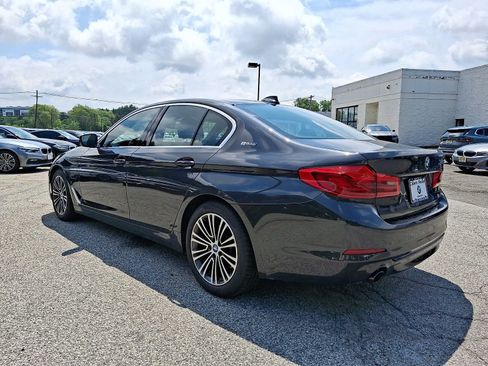 Used 2019 BMW 530e xDrive w/ Convenience Package AWD/4WD image 4