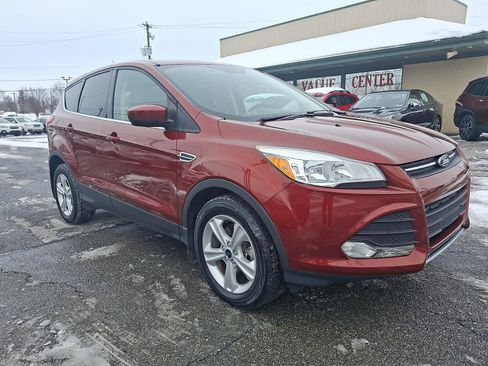 Used 2015 Ford Escape SE image 3