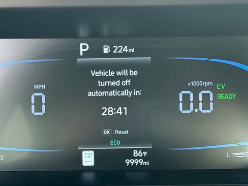 Used 2026 Hyundai Elantra Hybrid FWD image 31