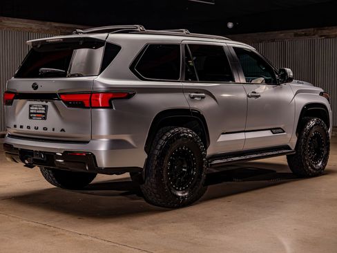 Used 2024 Toyota Sequoia Platinum image 9