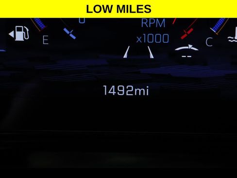 Used 2026 Chevrolet Tahoe LT w/ Comfort Package AWD/4WD image 4