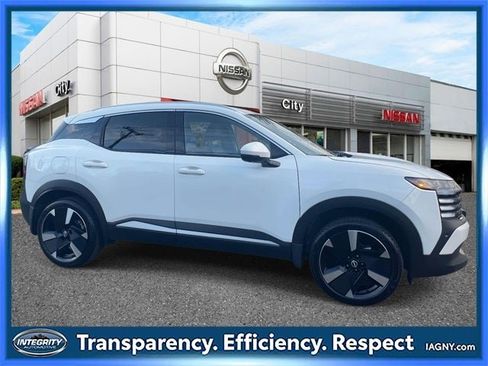 Certified 2025 Nissan Kicks SR image 5