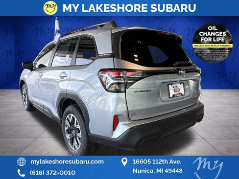 Certified 2025 Subaru Forester Premium AWD/4WD image 9