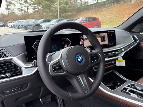New 2026 BMW X5 xDrive50e image 13